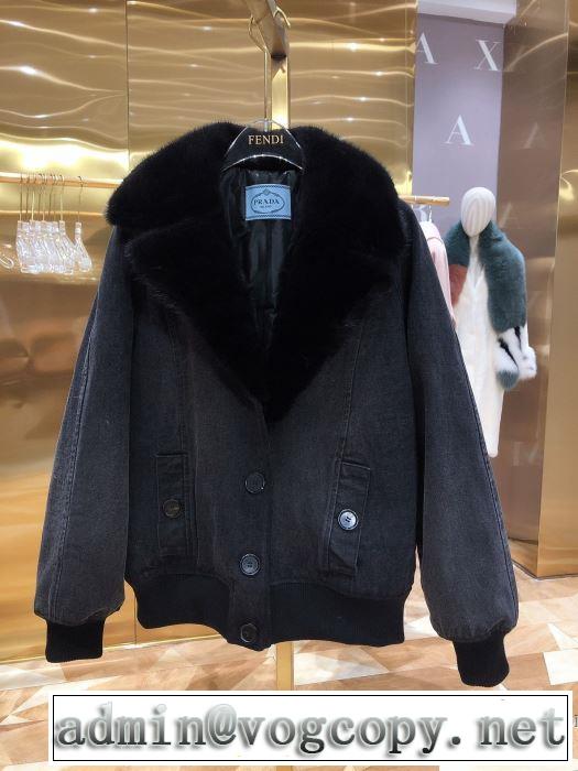 プラダヒットする秋冬コレクション　 PRADA 今年注目すべき秋冬ファッション　ブルゾン　2019トレンドアイテム激安