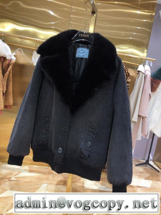 プラダヒットする秋冬コレクション　 PRADA 今年注目すべき秋冬ファッション　ブルゾン　2019トレンドアイテム激安
