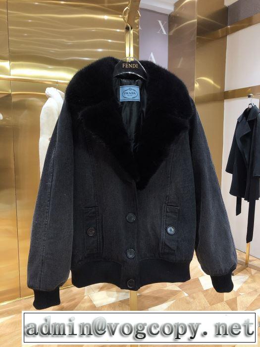 プラダヒットする秋冬コレクション　 PRADA 今年注目すべき秋冬ファッション　ブルゾン　2019トレンドアイテム激安
