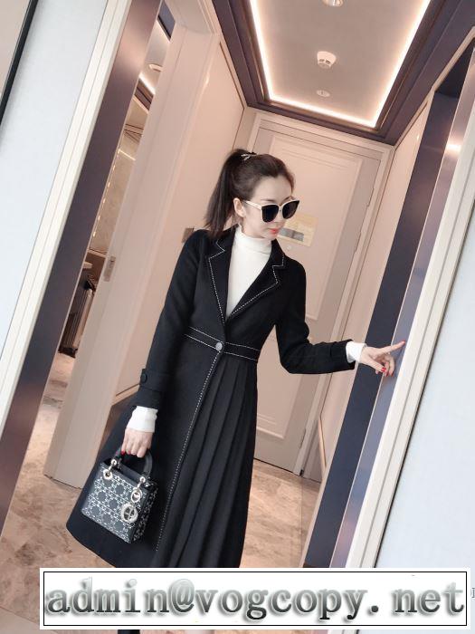 2019秋、イチオシ上品　プラダ 新作アイテムが今年流　PRADA　今シーズン注目のアイテム　コート秋こそ楽しめるアイテム