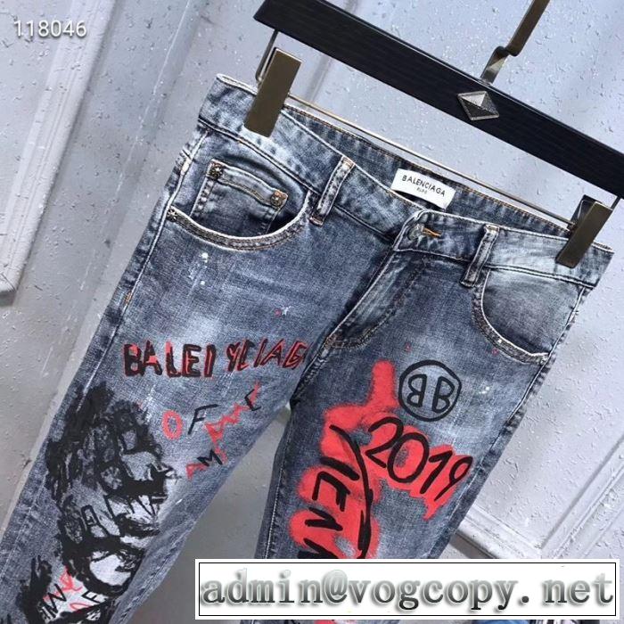 優雅で都会的な装いに仕上げ バレンシアガ  大人カジュアル夏ファッション2019チノパン BALENCIAGA