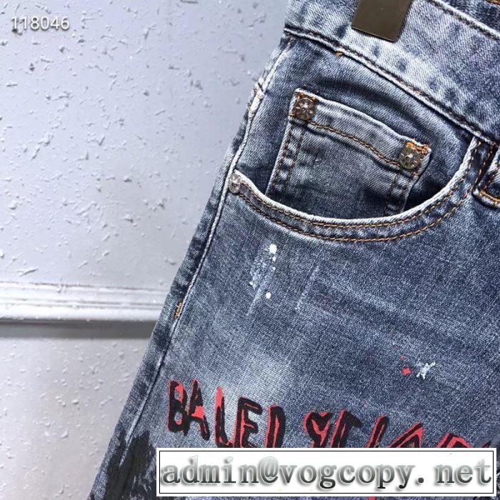 優雅で都会的な装いに仕上げ バレンシアガ  大人カジュアル夏ファッション2019チノパン BALENCIAGA