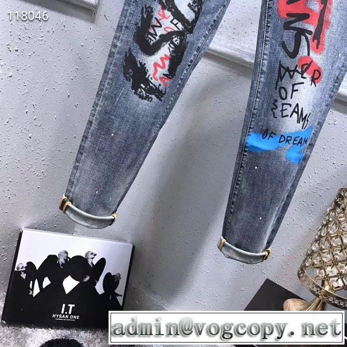 優雅で都会的な装いに仕上げ バレンシアガ  大人カジュアル夏ファッション2019チノパン BALENCIAGA