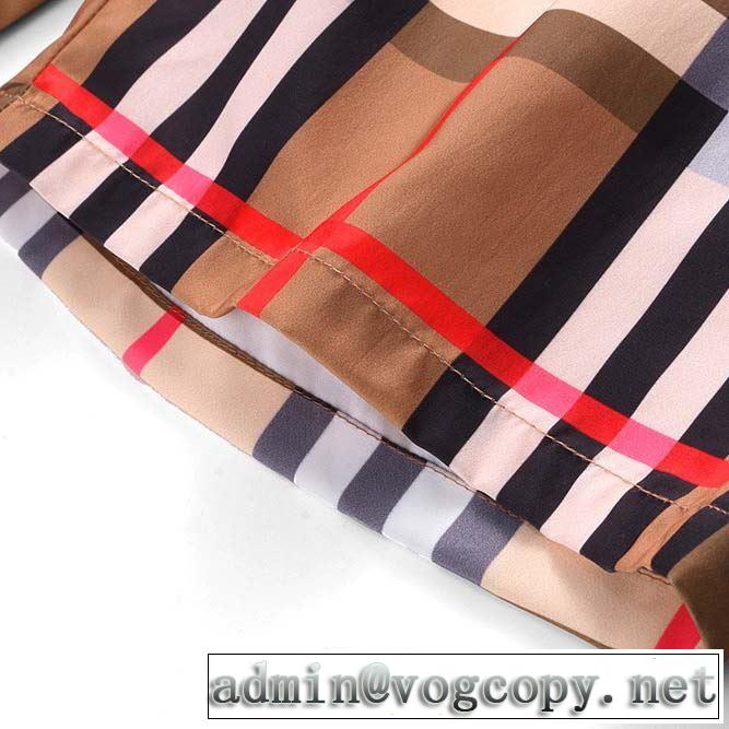 魅力的なカラー使い バーバリー BURBERRY ブランド ジーンズ 2019春夏のトレンド新商品