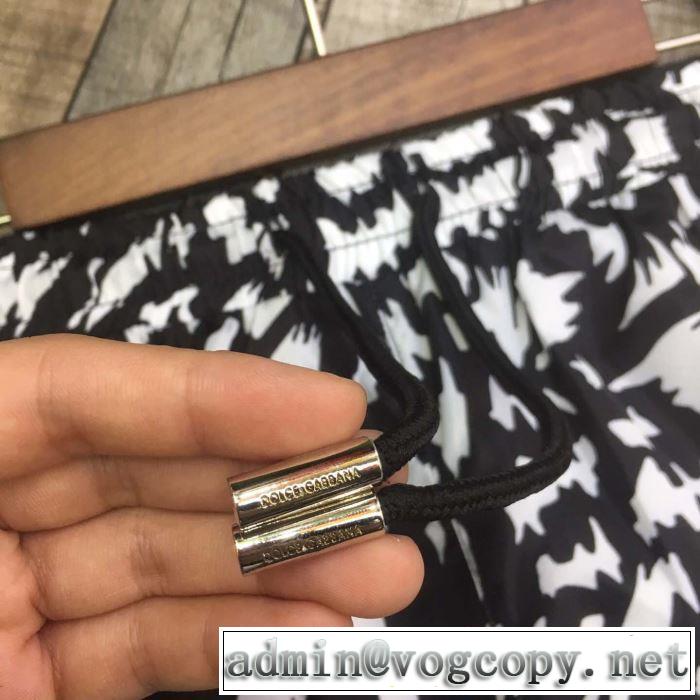 ドルチェ＆ガッバーナ Dolce&Gabbana ブランド ジーンズ  【2019年】夏のファッショ 春夏シンプルファッションでOK！