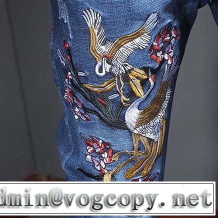 ブランド ジーンズ 2019春夏のトレンド新商品   魅力的なカラー使い ドルチェ＆ガッバーナ Dolce&Gabbana