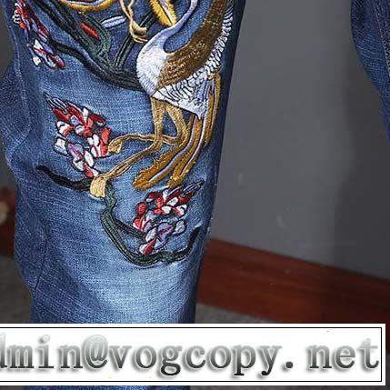 ブランド ジーンズ 2019春夏のトレンド新商品   魅力的なカラー使い ドルチェ＆ガッバーナ Dolce&Gabbana