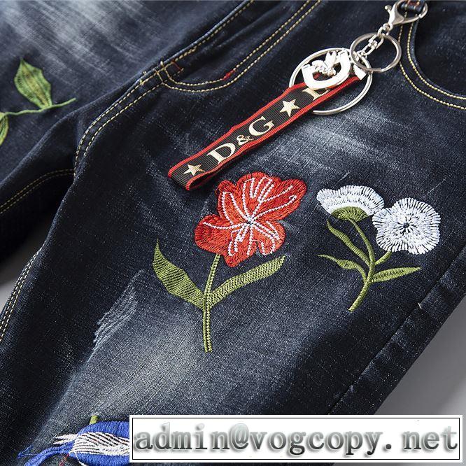 おしゃれな夏ファッション2019  デニムパンツ ドルチェ＆ガッバーナ Dolce&Gabbana 特に夏は人気アイテム