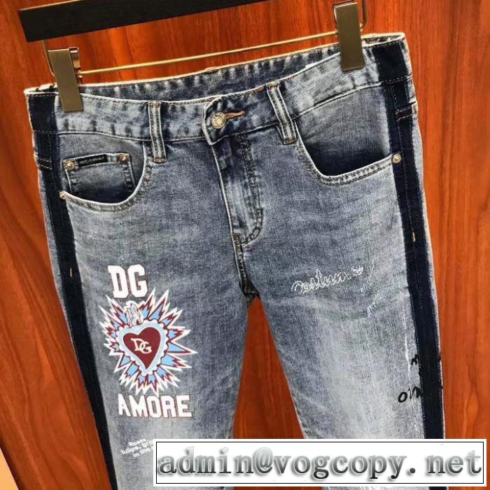 ドルチェ＆ガッバーナ今風の着こなし新品 Dolce&Gabbana 優しい雰囲気スタイリッシュに  デニムパンツ