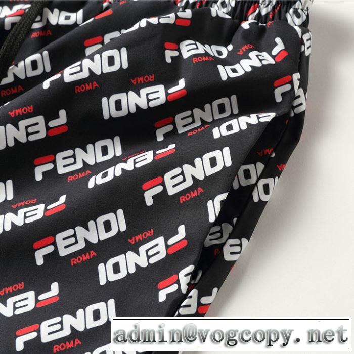 魅力的なカラー使い フェンディ FENDI ブランド ジーンズ 2019春夏のトレンド新商品