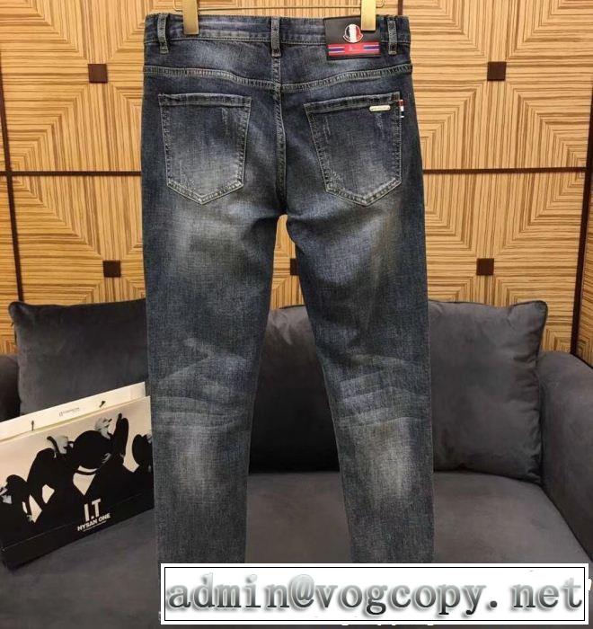 デニムパンツ 大人のカジュアルスタイル モンクレール MONCLER 2019SSのトレンド商品