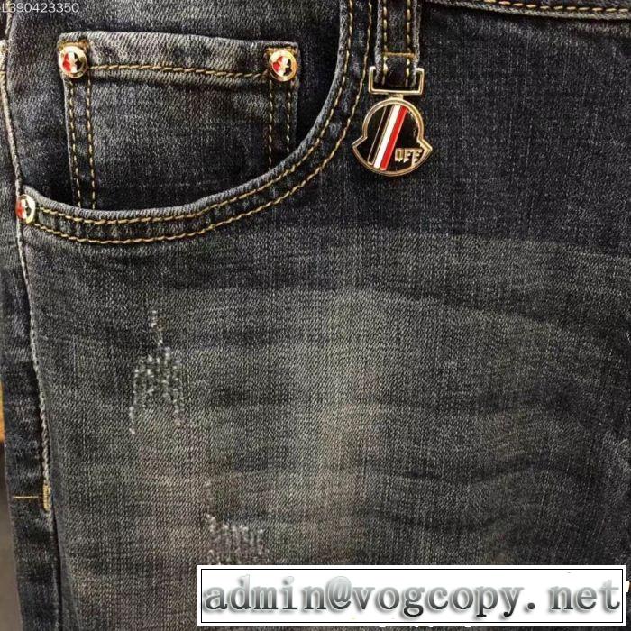 デニムパンツ 大人のカジュアルスタイル モンクレール MONCLER 2019SSのトレンド商品