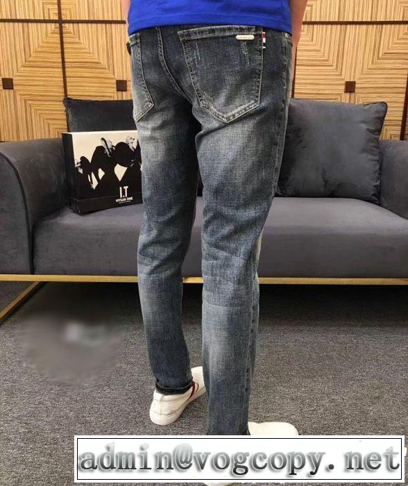 デニムパンツ 大人のカジュアルスタイル モンクレール MONCLER 2019SSのトレンド商品