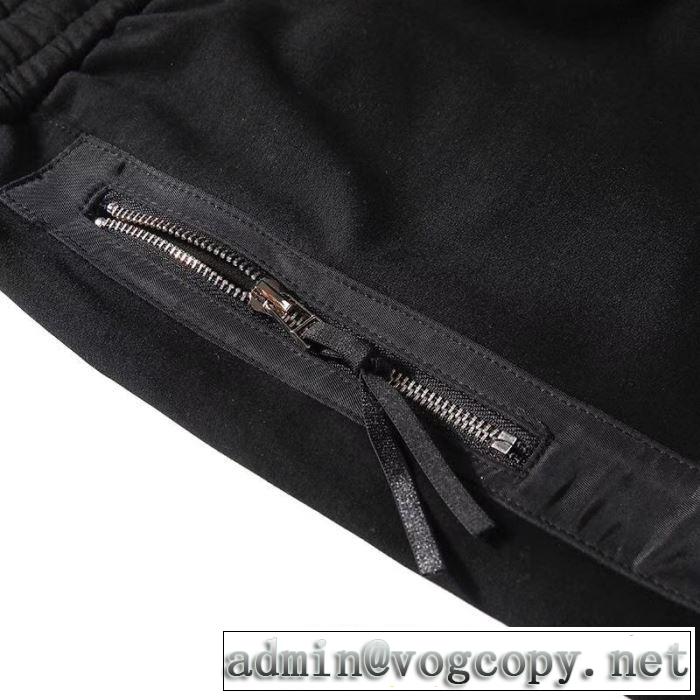 モンクレール2019年夏の一押しファッションアイテム MONCLER 夏に良く似合うちょっと新品 スエットパンツ