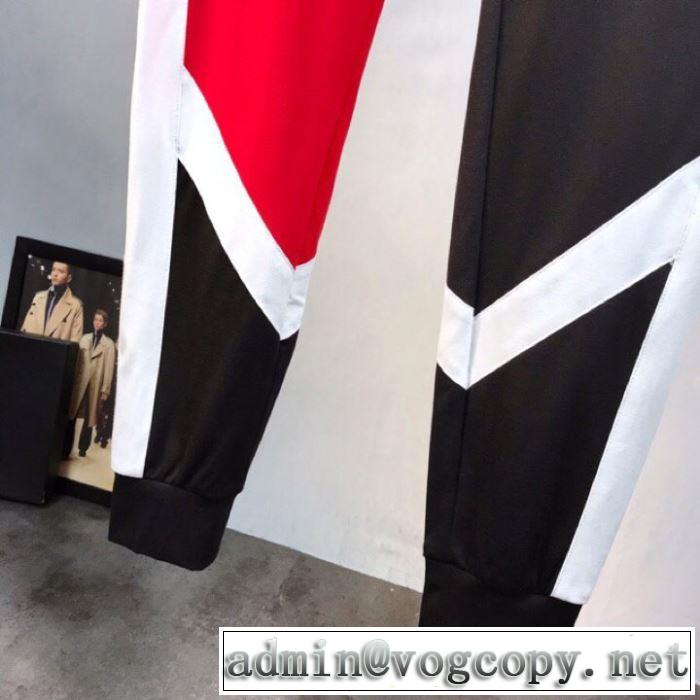目を引く春夏トップス トムブラウン THOM BROWNE デニムパンツ 2019春夏も引き続きトレンド