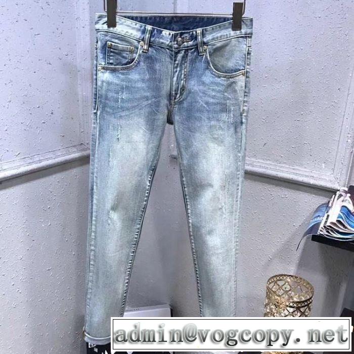  サラサラの着心地  ヴェルサーチVERSACE 春夏の流行り2019新品 デニムパンツ リッチな印象に 
