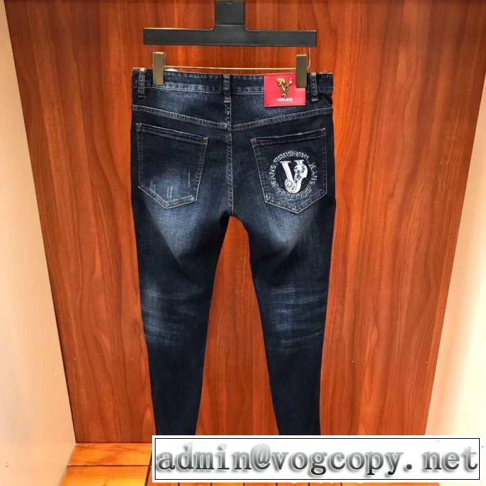 スタイルアップ上品  ヴェルサーチVERSACE きれいめ派に上質 デニムパンツ 2019年最新ファッション 