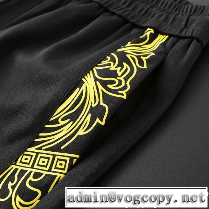 派手にはなりすぎず ヴェルサーチVERSACE チノパン 春夏の流行り2019新品 トレンド感があって涼しげ