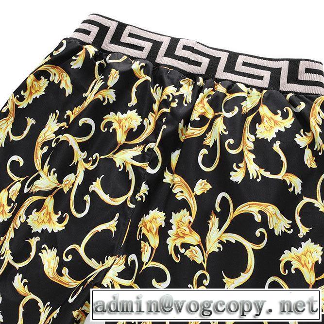 高級感が好評です 2019春夏のトレンド新商品 ヴェルサーチVERSACE デニムパンツ