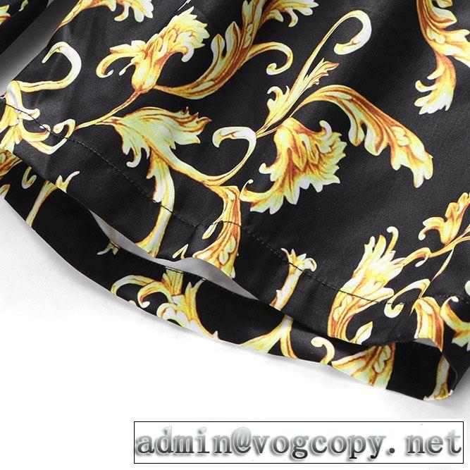 高級感が好評です 2019春夏のトレンド新商品 ヴェルサーチVERSACE デニムパンツ