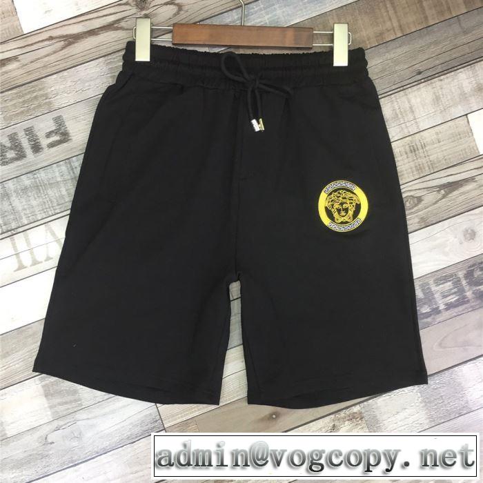 季節感をプラス人気商品 2色可選  2019年春夏のトレンドアイテム ヴェルサーチVERSACE デニムパンツ