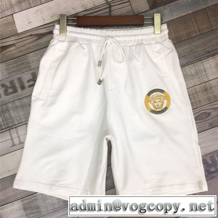 季節感をプラス人気商品 2色可選  2019年春夏のトレンドアイテム ヴェルサーチVERSACE デニムパンツ