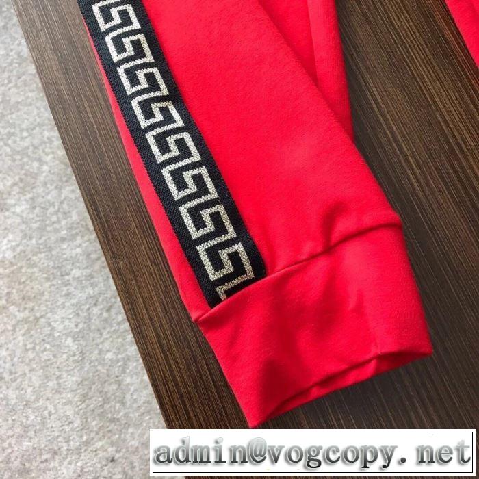 デニムパンツオシャレ印象で人気の高い 2019年春夏シーズンの人気 2色可選  ヴェルサーチVERSACE