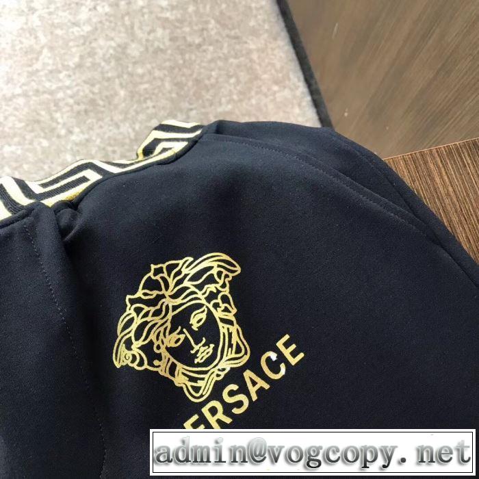 VERSACE 2色可選 2019年夏の一押しファッションアイテム ヴェルサーチスエットパンツ すっきりした印象に