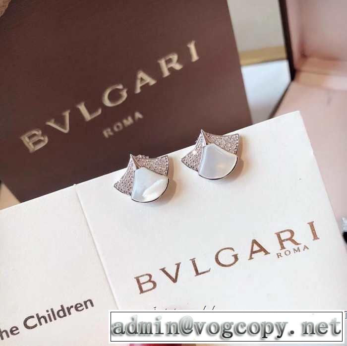 ブルガリ BVLGARIぜひ今年のトレンドをチェック  ピアス 2019年春夏流行ファッション 2色可選 ちょっと大人の印象