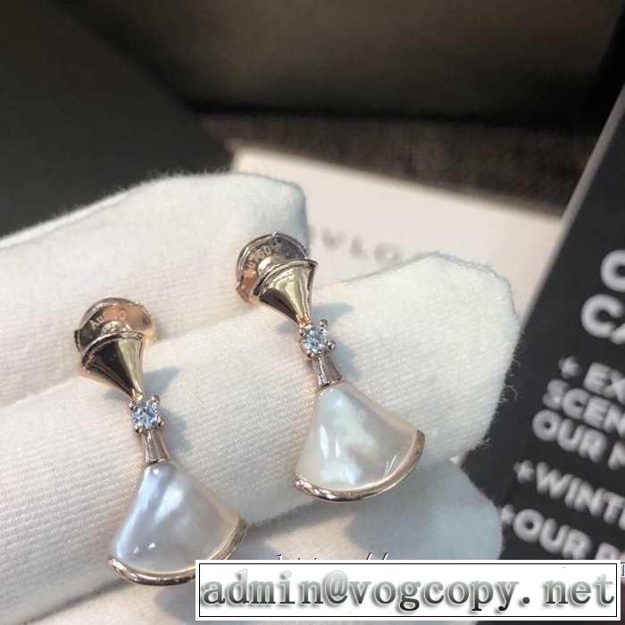 リラックス感のあるゆったり ピアス  ブルガリ BVLGARI リラックス感のある着こなし 2019夏ファション新品