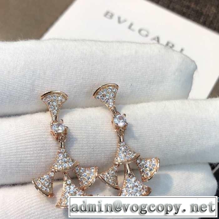 大人の可愛さを引き立て ブルガリ BVLGARI 大人カジュアル夏ファッション2019 ピアス 甘過ぎず大人な印象に 2色可選