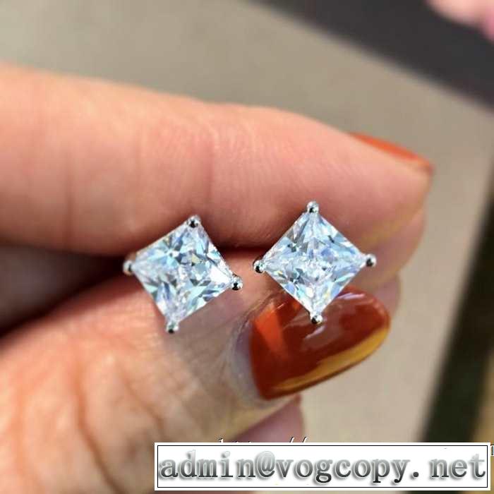 ピアス 今旬のシルエットバランス ブルガリ 大胆にデザインオシャレ新品 BVLGARI 2019春夏も引き続きトレンド