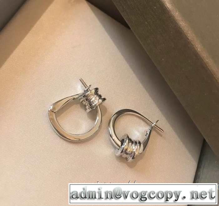 今年の夏は着こなし  ピアス  魅力的な今年らしい 2色可選 【2019春夏】最新コレクション ブルガリ BVLGARI