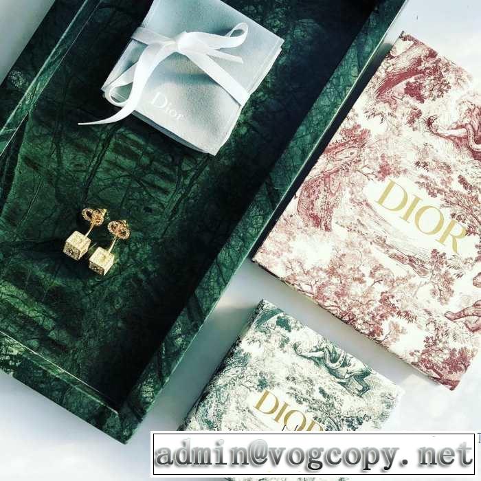 ピアス トレンド感があって涼しげ ディオール 2019年夏の一押しファッションアイテム DIOR 夏ファッションのおすすめ