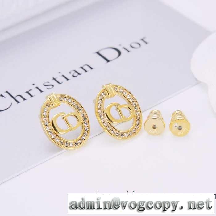 春夏のトレンドアイテム ピアス   爽やかすぎない大人の印象に  ディオール DIOR 2019春夏の大注目トレンド