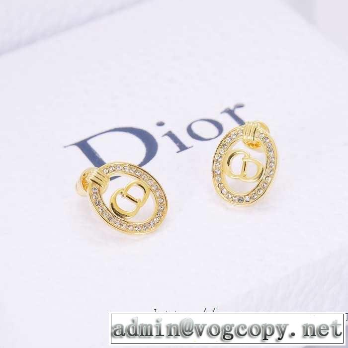 春夏のトレンドアイテム ピアス   爽やかすぎない大人の印象に  ディオール DIOR 2019春夏の大注目トレンド