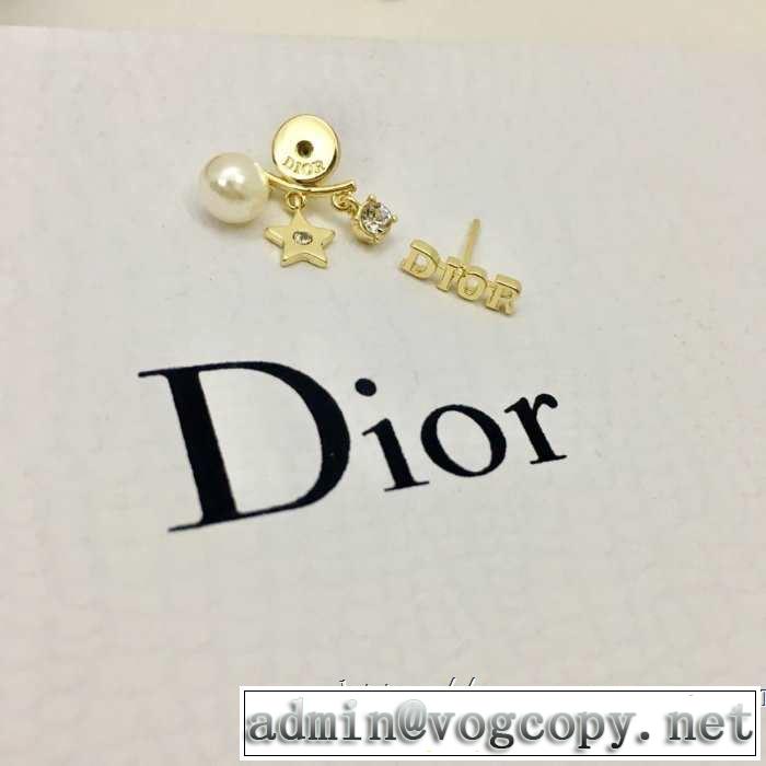 大人カジュアル夏ファッション2019 ディオール甘過ぎず大人な印象に  DIOR 今旬のシルエットバランス ピアス