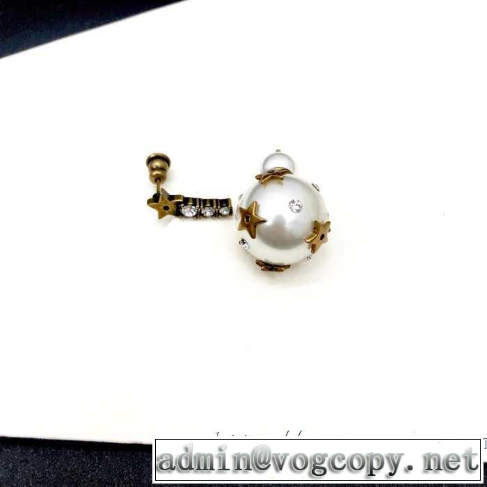 風通しのよい ディオール DIOR 気持ちいい真夏日にぴったり  ピアス 【2019年】夏のファッション
