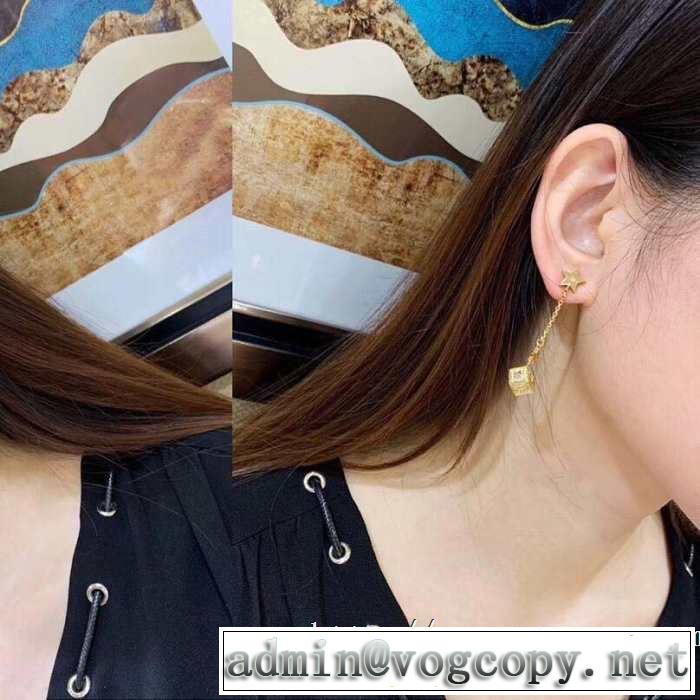 人気ストリートブランド新品 ディオール 柔らかい印象に上質 DIOR 2色可選 【2019春夏】最新コレクション ピアス