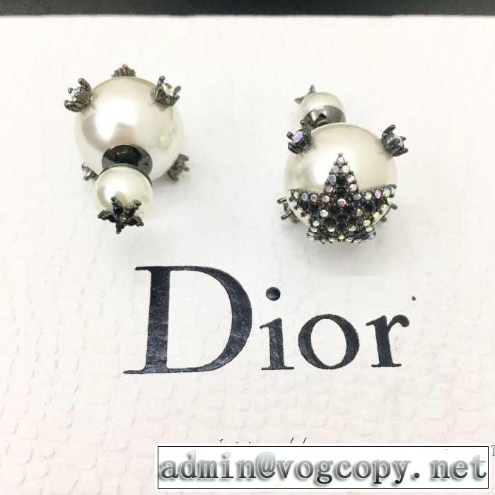 オシャレな印象に ディオール 2019春夏も引き続き人気セール DIOR おしゃれ上級者に挑戦 ピアス 春夏らしい華やか