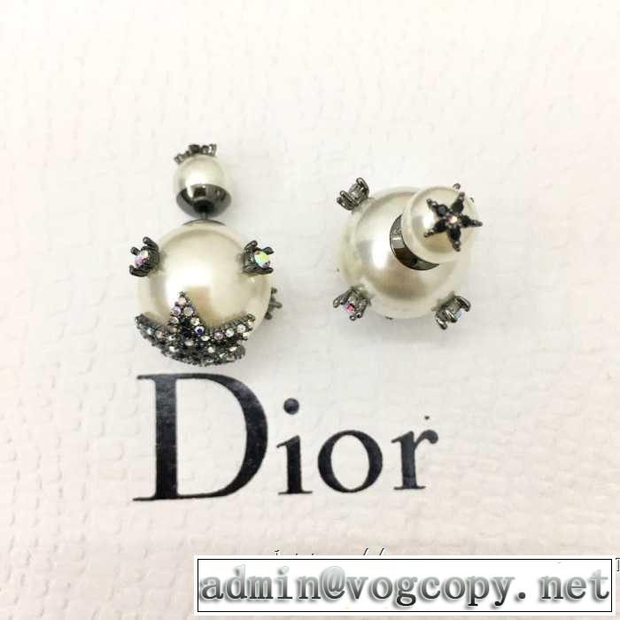 オシャレな印象に ディオール 2019春夏も引き続き人気セール DIOR おしゃれ上級者に挑戦 ピアス 春夏らしい華やか