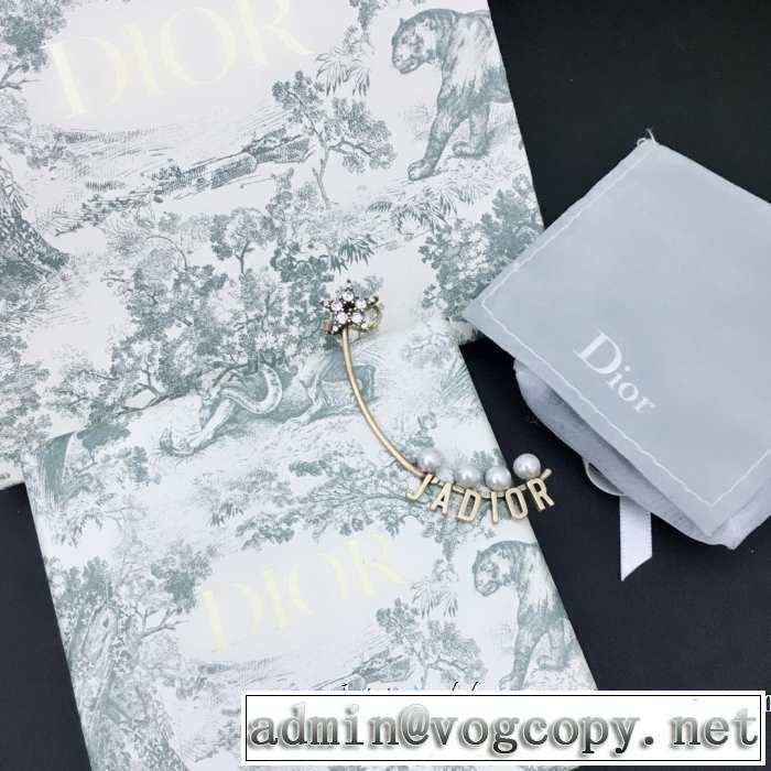 グッと大人っぽい印象に ディオール DIOR 2019年の夏のマスト ピアス ぐっと鮮度がアップ