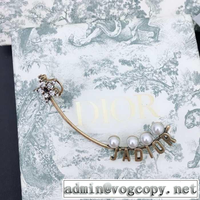 グッと大人っぽい印象に ディオール DIOR 2019年の夏のマスト ピアス ぐっと鮮度がアップ