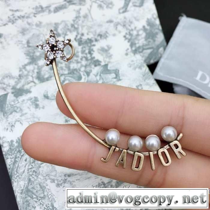 グッと大人っぽい印象に ディオール DIOR 2019年の夏のマスト ピアス ぐっと鮮度がアップ
