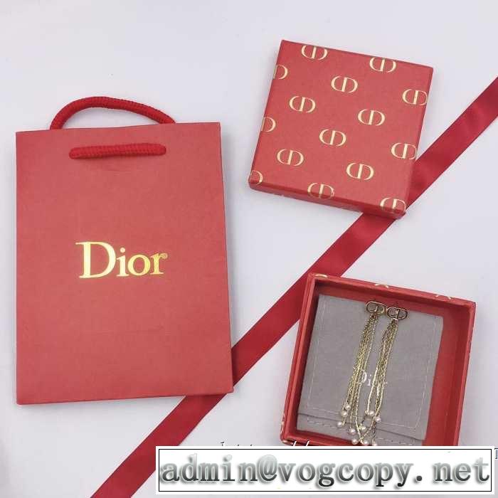 夏らしい抜け感を演出し ディオール おすすめな大人のトレンド DIOR 2019年春夏シーズンの人気 ピアス