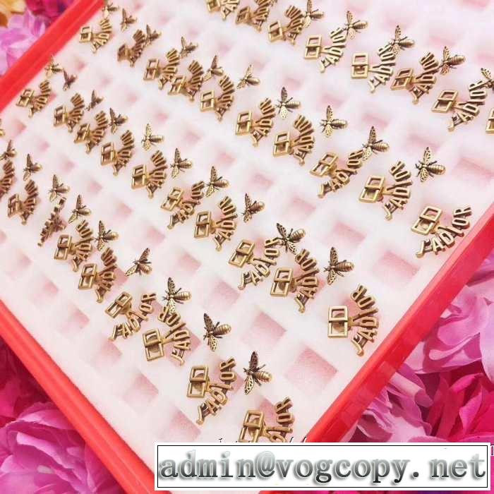 ブランドの話題の新作も！ ディオール DIOR ベストはキレイめな印象に ピアス 2019年夏の一押しファッションアイテム