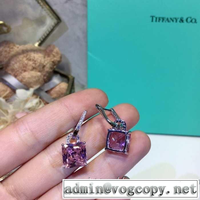 リラックス感のあるゆったり ピアス ティファニー 《2019年》今、注目のストリート Tiffany&Co 今年春夏ファション流行り