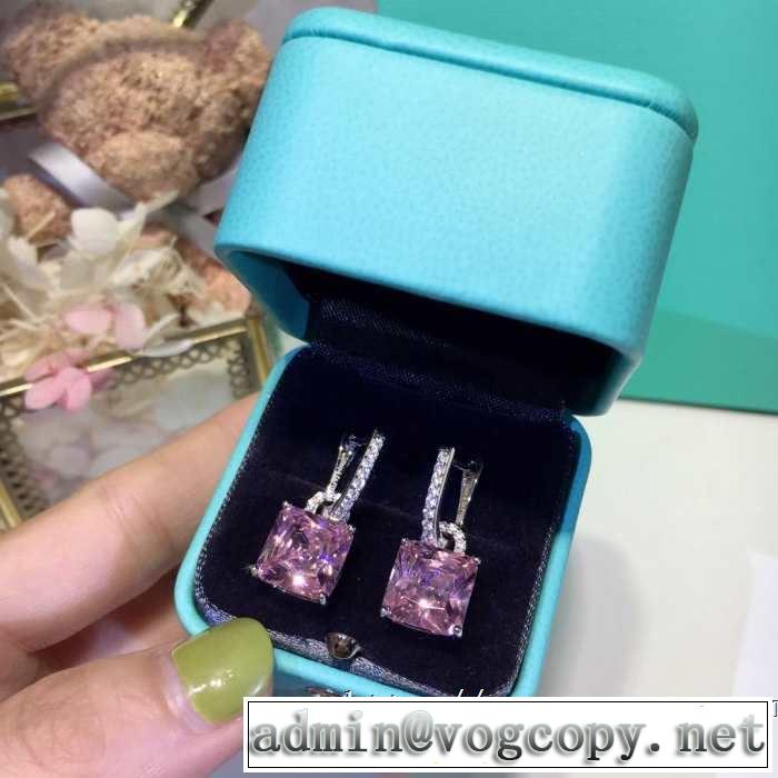 リラックス感のあるゆったり ピアス ティファニー 《2019年》今、注目のストリート Tiffany&Co 今年春夏ファション流行り