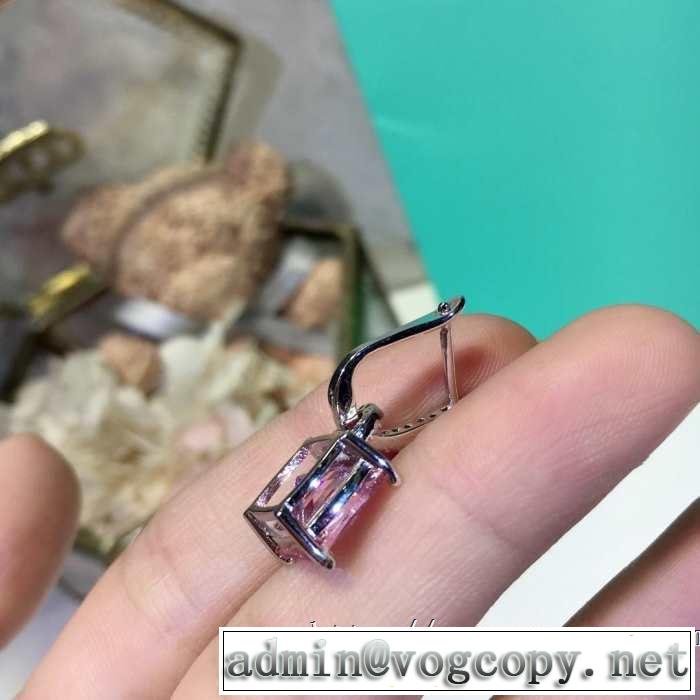 リラックス感のあるゆったり ピアス ティファニー 《2019年》今、注目のストリート Tiffany&Co 今年春夏ファション流行り
