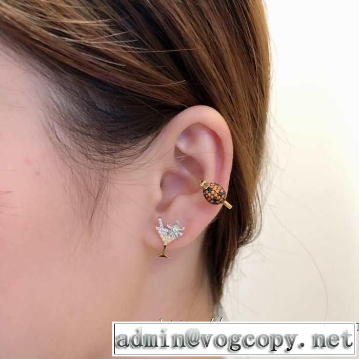 きちんと感が抜群 ティファニー Tiffany&Co 2019SSのトレンド商品 ピアス クールな印象を引き立て